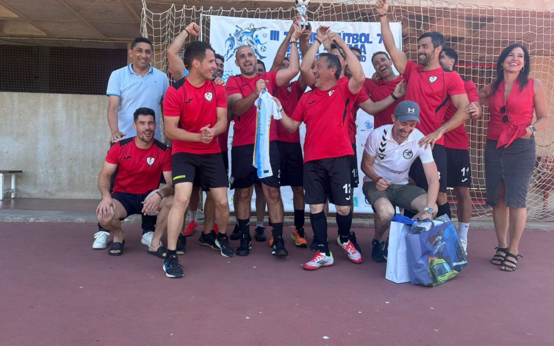 Deporte y solidaridad se dan la mano en el III Torneo Fútbol 7 HRUM/ IBIMA: 14.100 € para investigación y triunfo del Consorcio Provincial de Bomberos de Málaga